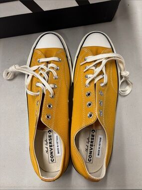 Converse Low Top Sneakers - Mustard/White